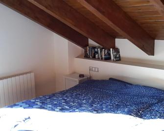 Very nice duplex apartment of 75 m2 with magnificent views - Liri - Habitación
