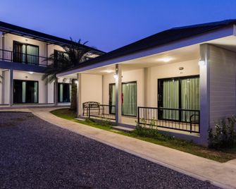 Siriniran Resort - Sattahip - Byggnad
