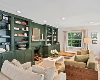 The Manor - Southampton - Wohnzimmer