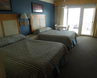 Royal Atlantic Beach Resort - Montauk - Bedroom