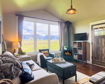 Ross Creek Cabin #4 Spectacular Mountain Views - Belgrade - Sala de estar