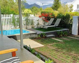 The Crescent Hideaway - Franschhoek - Piscine