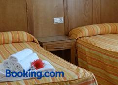 Apartamentos Turisticos Las Yucas - Torre del Mar - Slaapkamer