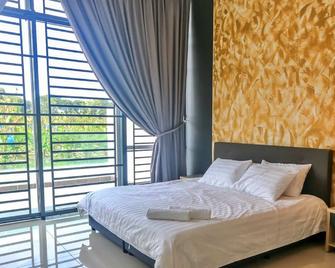 Desaru Luxury Homestay - Bandar Penawar - Bedroom
