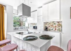 Apartment Boulogne - Schuman by B'Your Home - Boulogne-Billancourt - Kitchen