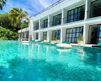 Milie Lounge Pousada - Japaratinga - Piscina