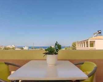 Hotel Kiklamino - Kalamaki - Balkon