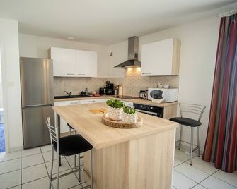 Appartements de la Baie - Crozon - Küche