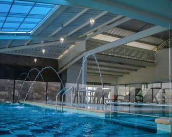 Hotel Andinos Plaza Florencia - Florencia - Piscina