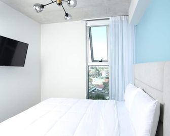 Teal at 12, City Views and Wonderland Vibes! - סן חוזה - חדר שינה