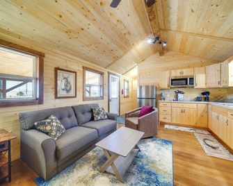 31 Mi to Louisville Cabin on 235 Acres! - La Grange