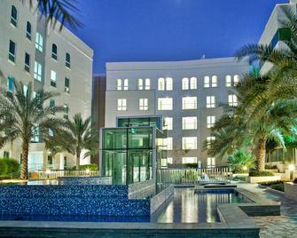 Millennium Executive Apartments Muscat - Muscat - Building