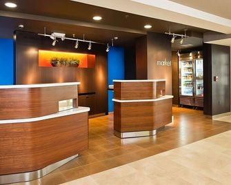 Stay Connected & Explore the Jersey Shore Region with Parking & Swimming Pool! - Tinton Falls - Receptie