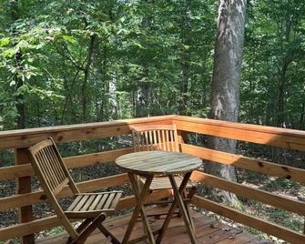 Cabin at Cub Creek - Parsons - Balkon
