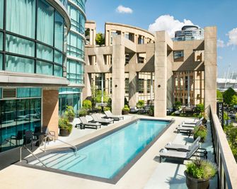 Hilton Vancouver Downtown - ונקובר - בריכה
