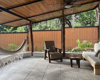 Beachside Villa S in Santa Teresa - Cobano - Patio