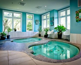 Manoir Des Sables, an Ascend Collection Hotel - Orford Lake - Pool