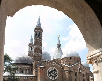 Hotel Casa del Pellegrino - Padua