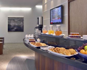 Novotel Montréal Aéroport - Montreal - Buffet