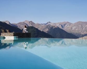 جراند فورست ميتسوفو - ميتسوفو - حوض السباحة