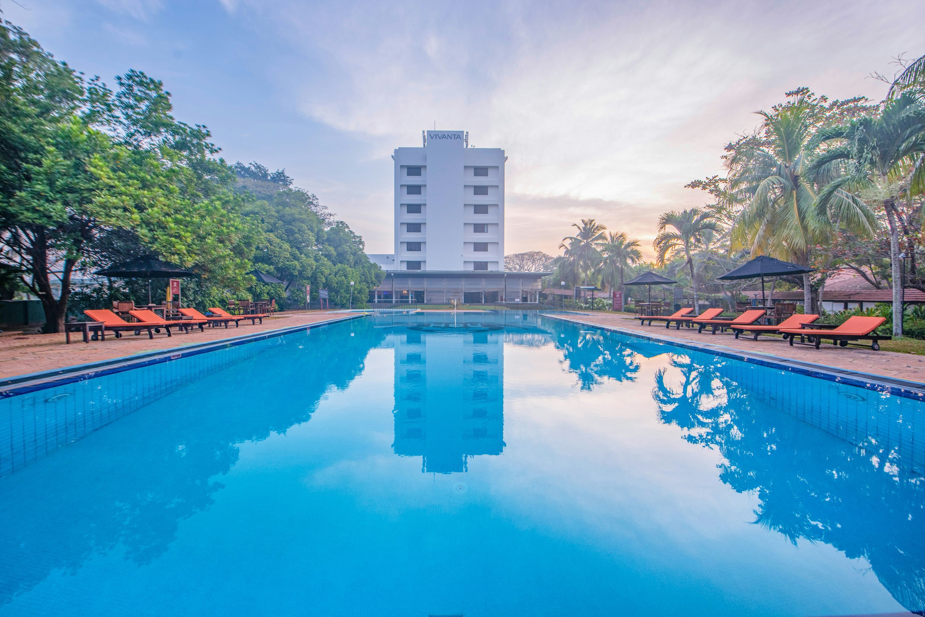 Vivanta Colombo, Airport Garden - Gampaha - Pool