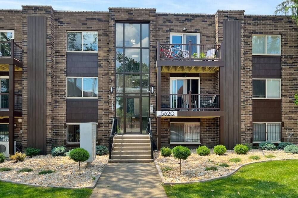 Rippey 102 · Steel City King Suite - Carnegie, University, Dt - بيتسبرغ - مبنى