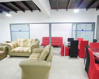 Hosta El Padro - Ciudad de Panamá