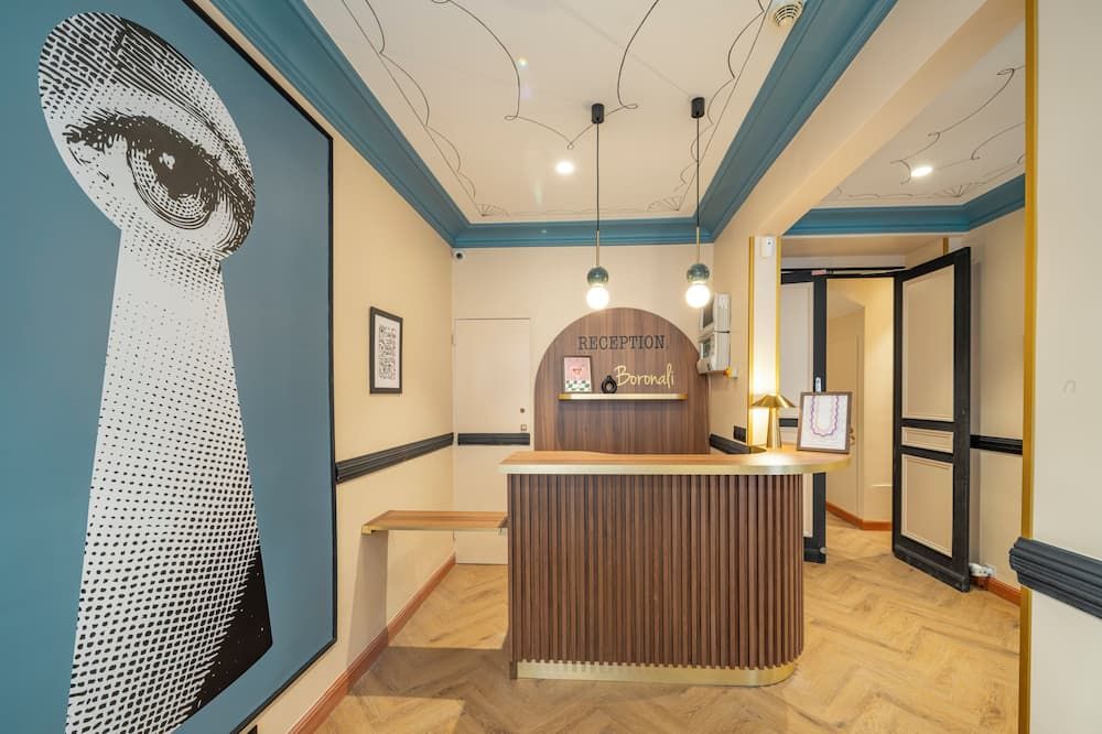 هوتل بورونالي