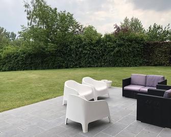 Charming house for family holidays - Tongeren - Innenhof