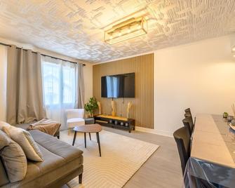 Villa ballon d or - Goussainville - Salon