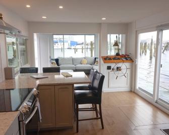 Endless Summer: Oceanside Views - Boston - Sala pranzo