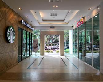 Mansion One by Sky Hive - George Town - Lobby
