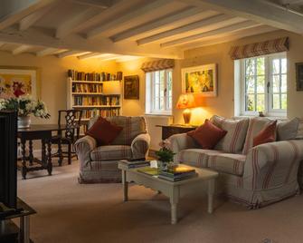 Mulsford Cottage - Malpas - Living room