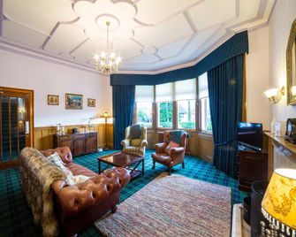 OYO Douglas Hotel - Kilmarnock - Lobby