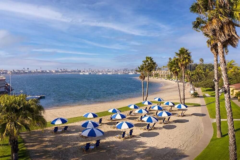 Experience the best of San Diego! 4 Large Units with Bay View! FREE Parking! - سان دييغو - شاطئ