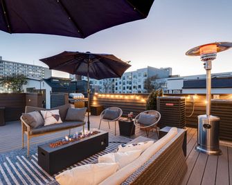 Nash Chic Near Dt Rooftop Luxe Comfort - Nashville - Balkon