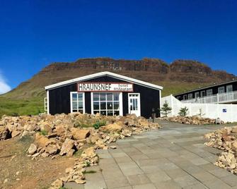 Hraunsnef Country Hotel - Reykholt - Building