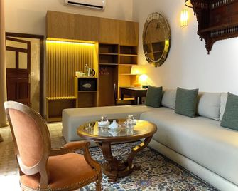 Riad Zamane Fès - Boutique & Spa - Fez - Living room