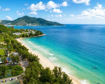 Holiday Inn Resort Phuket Surin Beach By IHG - Choeng Thale - Пляж