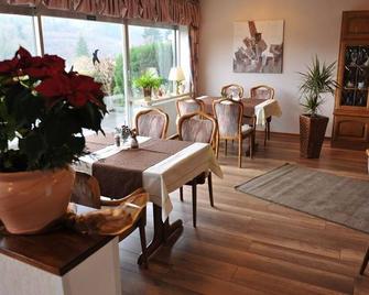 Hotel Pension Haus Berghof - Hellenthal - Comedor
