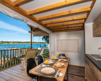 Arena Stoja Camping Homes - Pula - Balkon