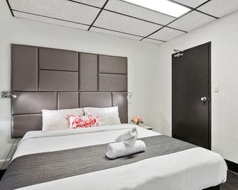 Cosmo on Bank - Adelaide - Bedroom