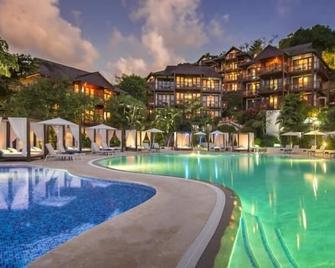 Luxury Marigot Bay Marina Apartment with free access to 5 star Resort facilities - Marigot Bay - Pool