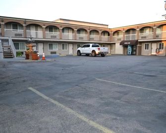 Bell Gardens Inn Los Angeles - Bell Gardens - Bell Gardens - Building