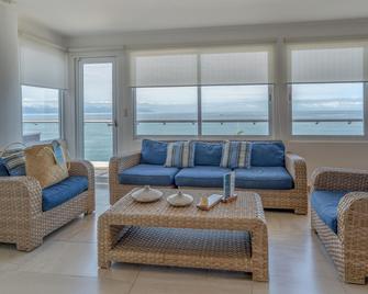 The Paramar Beachfront Boutique Hotel With Breakfast Included - Downtown Malecon - Puerto Vallarta - Phòng khách