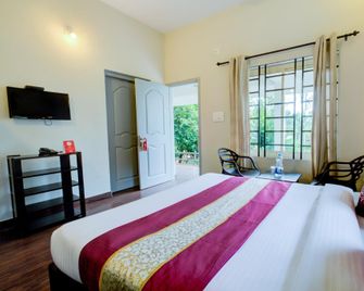 OYO Karapuzha Island Resort - Meppādi - Bedroom