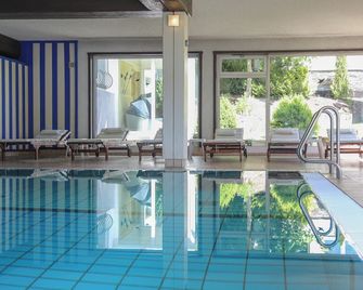 Romantik Hotel Störmann - Schmallenberg - Svømmebasseng