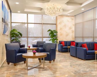 Ramada Encore by Wyndham Kuwait Downtown - Koweït - Hall d’entrée