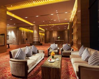 هوليداي إن بكينج شيجينشان باركفي باي آيتش جي - بكين - ردهة