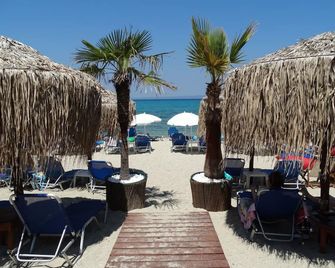 Hotel Rigakis - Pefkochori - Beach